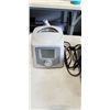 Image 3 : FISHER AND PAYKEL HUMIDIFER AND OSIM MASSAGE BOARD