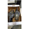 Image 1 : 2 OUTDOOR SCONCE LIGHTS
