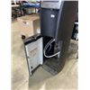 Image 3 : CULLIGAN STAINLESS WATER DISPENSER WORKING