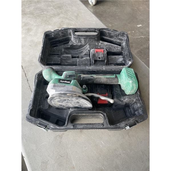 TOMTASK VIBRATING CORDLESS SUCTION CUP WIUTH 2 BATTERIES, IN CASE, TESTED WORKING