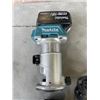 Image 6 : MAKITA CORDLESS 18V DRT50 ROUTER, AND IMPACT GUN, 2 3.0AH BATTERIES, CHARGER AND CARRY BAG, ALL TEST