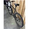 Image 3 : BLACK UNBRANDED BIKE