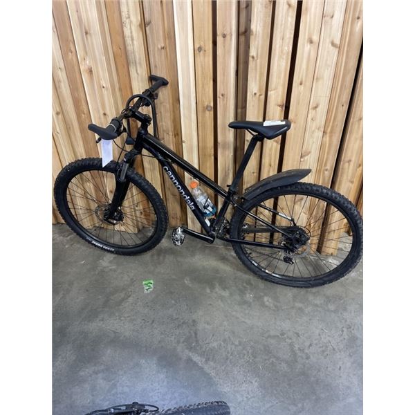 BLACK CANNONDALE BIKE
