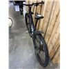 Image 3 : BLACK CANNONDALE BIKE