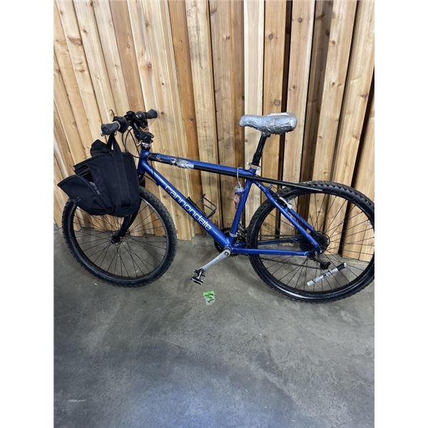 BLUE CANNONDALE BIKE