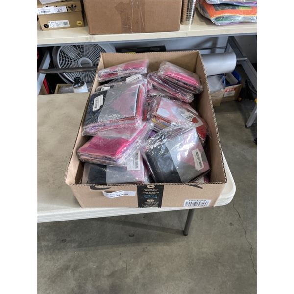 NEW 4PC KIDS DRESS UP SUPERHERO CAPES AND SLAP BRACELETS AND PAW PATROL COSTUME SETS