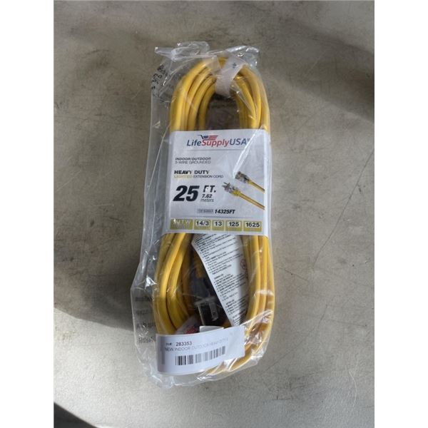 NEW INDOOR OUTDOOR HEAVY DUTY 3 WIRE LIGHTED 25FT EXTENSION CORD, 14AWG, YELLOW