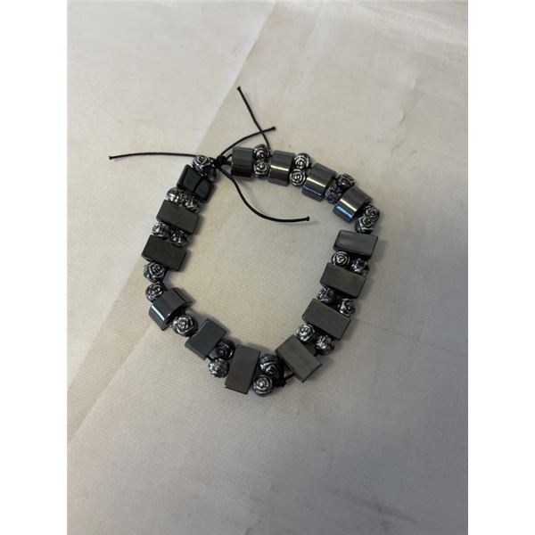 VINTAGE SILVER W/ BLACK ALASKAN DIAMOND STONE BRACELET
