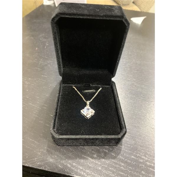 NEW S925 2.0CT SIMULATED DIAMOND (CZ) CLOVER NECKLACE MOUNTED IN 925 STERLING SILVER W/ WHITE GOLD O
