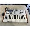 Image 1 : ARTURIA KEY LAB 25 UNIVERSAL CONTROLLER