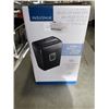 Image 1 : INSIGNIA 6 SHEET PAPER SHREDDER WORKING