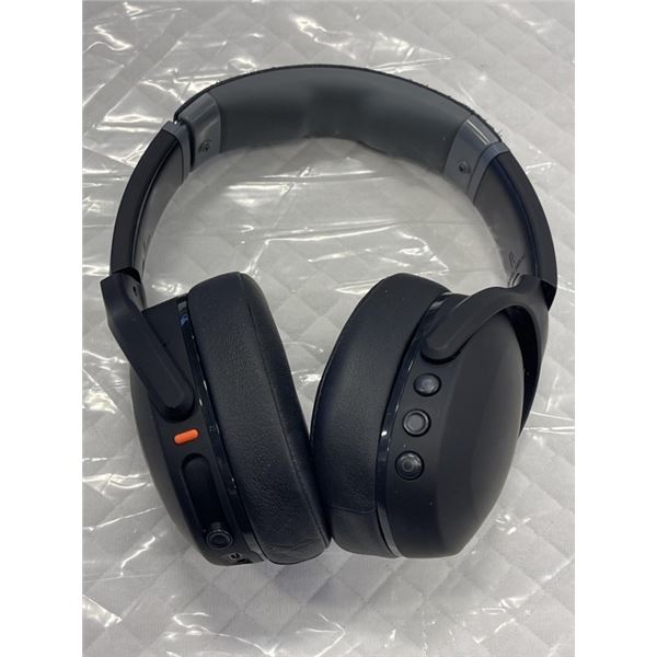 SKULLCANDY CRUSHER EVO BLUETOOTH HEADPHONES - TESTED WORKING, RETAIL $299