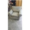 Image 1 : LARGE ARMCHAIR