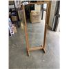 Image 1 : KID SIZE STAND ALONE MIRROR
