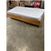 Image 2 : TWIN SIZE HYDRAULIC STORAGE BEDFRAME WITH NEW SINGLE MATTRESS