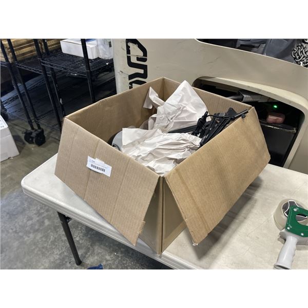 BLACK METAL ADJUSTABLE TABLE LAMPS