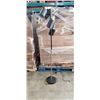 Image 1 : MODERN BLACK AND GOLD FLOOR LAMP