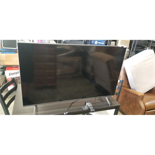 SMSUNG 43 INCH TV WITH REMOTE, WORKING
