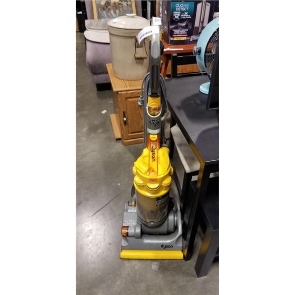 DYSON DC14 UPRIGHT VACUUM