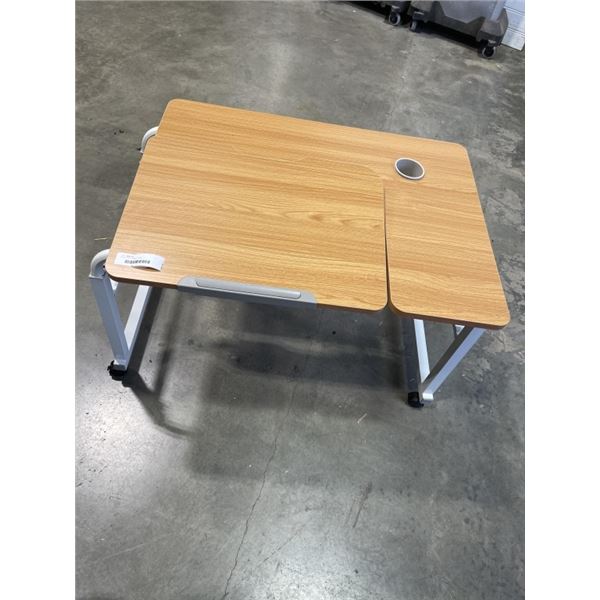 ADJUSTABLE WORK TABLE