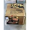 Image 2 : 3 MUSICAL WIND UP BOXES