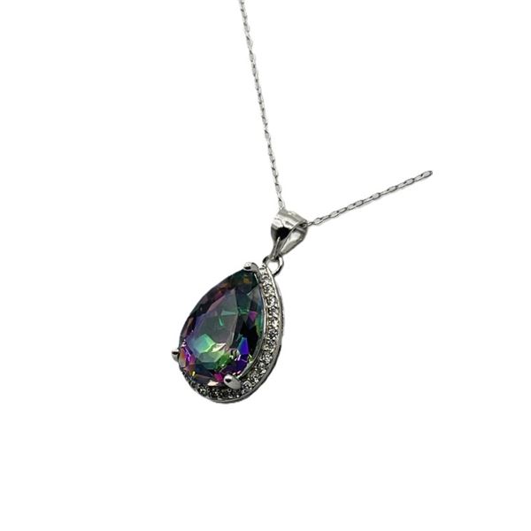 STERLING SILVER NATURAL MYSTIC QUARTZ (2.60CT) AND CZ (0.15CT) WITH STERLING SILVER CHAIN, W/A $300.