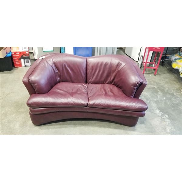 BURGUNDY LEATHER LOVESEAT