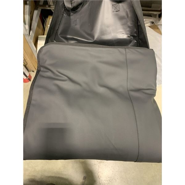 AS NEW THERAGUN HEATPOD SAUNA BLANKET COMPLETE WITH CONTROLLER AND SAUNA BLANKET ABSORBING INSERT