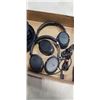 Image 3 : 3 PAIRS OF OVER EAR HEADPHONES