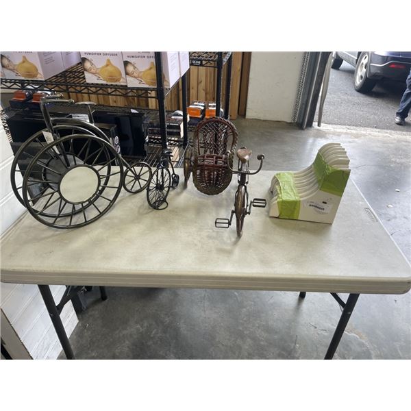 BICYCLE DECOR AND BOOK ENDS