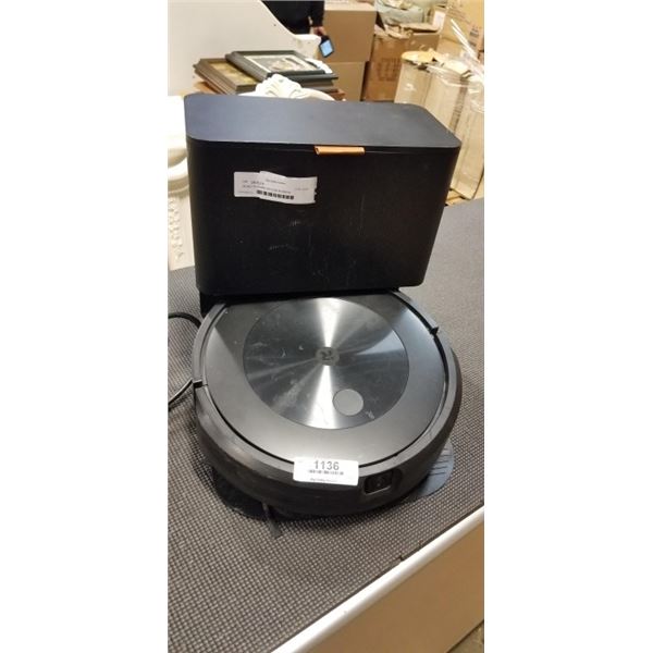 IROBOT ROOMBA VACUUM WORKING