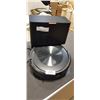 Image 1 : IROBOT ROOMBA VACUUM WORKING