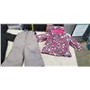 Image 2 : GIRLS 12M OSHKOSH SNOW SUIT AND 12M SNOWSACK