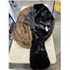 Image 1 : 2 FUR SHAULS