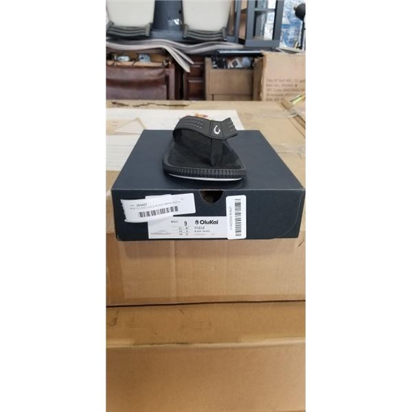 NEW OLUKAI ULELE BLACK MENS SIZE 9 SANDALS