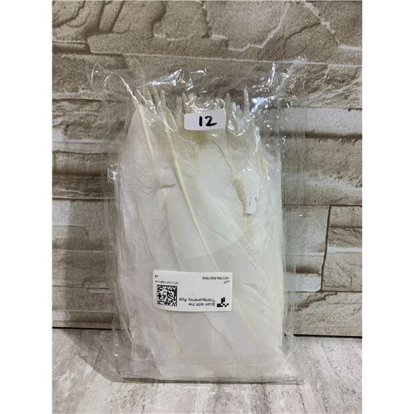 300 Pcs White Feathers for Crafts
