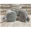 Image 2 : Travel Essential Twist Memory Foam Neck Pillow