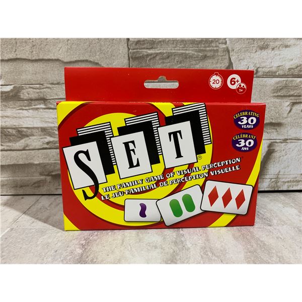 S E T - The Family Game of Visual Perception