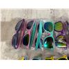 Image 4 : 18 Pairs of Childrens Sunglasses Multiple Colours