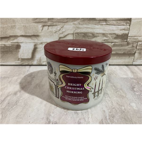 Bath & Body Works 3 Wick Candle - Bright Christmas Morning Scent