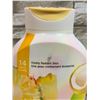 Image 3 : Olay Fresh Radiance Pineapple & Coconut Water Body Wash