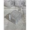 Image 3 : 12 Pack Polychrome LED Ice Cubes - Liquid Activated