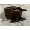 Image 5 : Ronson Crown Table Lighter - Set in Decorative Novelty Design