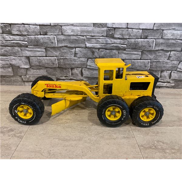 Tonka Pressed Steel Road Grader Toy Vehicle