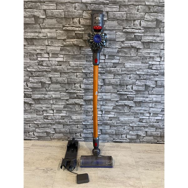 Dyson V8 Absolute Cordless Vacuum Cleaner