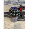 Image 11 : Dyson V8 Cordless Vacuum Cleaner