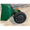 Image 11 : Scott's Turf Builder Edge Guard Seed Spreader