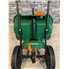 Image 8 : Scott's Turf Builder Edge Guard Seed Spreader