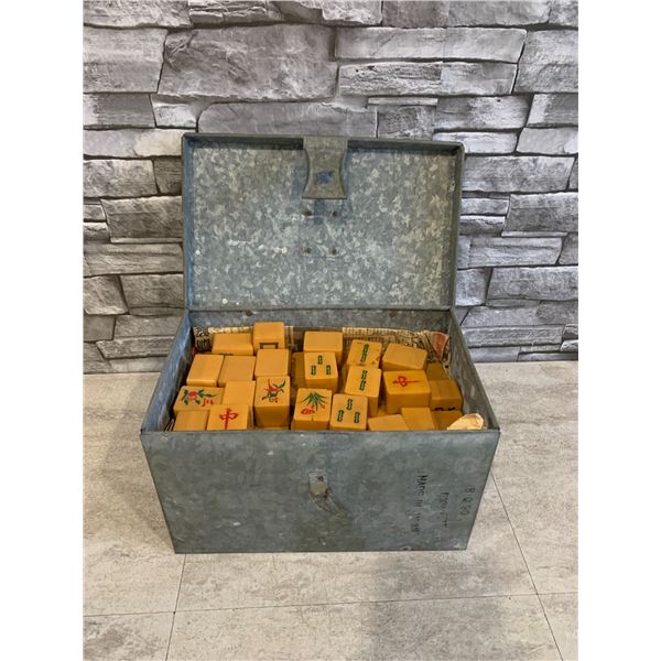 Vintage Mahjong Set Store in Metal Carrying Tin