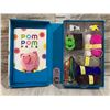 Image 2 : SpiceBox Pom Pom Pets Easy-To-Make Yarn Animals Kit (24 Projects)